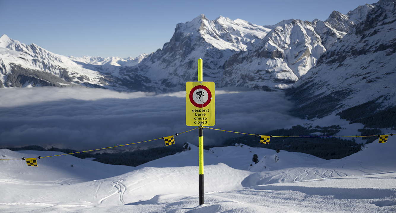 Abgänge zur Konkurrenz bremsen: Welche Folgen hat das für die Wirtschaft?